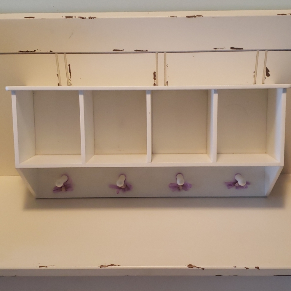 White wall organizer